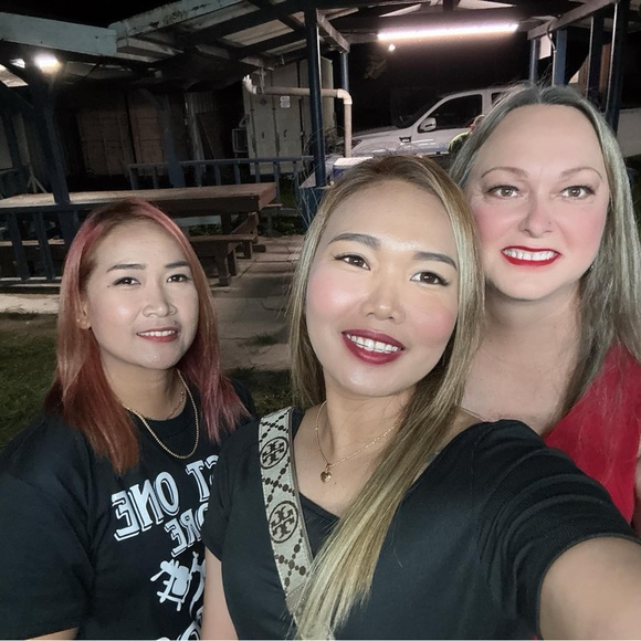 Meet your Posher, Amanda - Picture 8 of 11